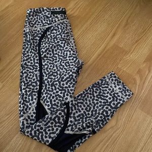 CLOSET CLEAR OUT lululemon printed tights